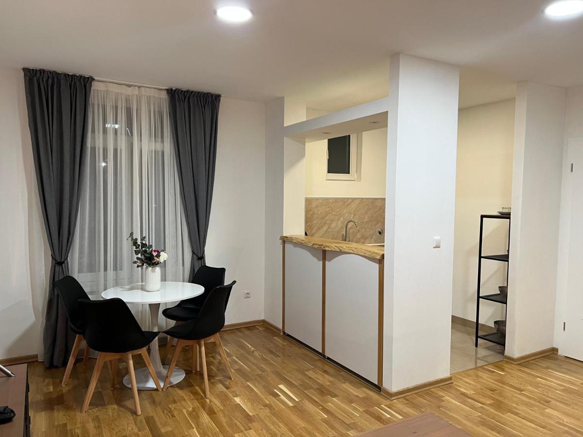 Sisava Hotel Central מראה חיצוני תמונה